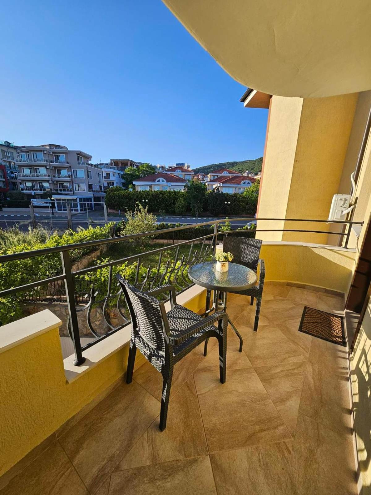 Larenta Sveti Vlas, Ulitsa Cherno More 12 Экстерьер фото